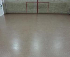 cleaning and polishing of sports non slip surfaces